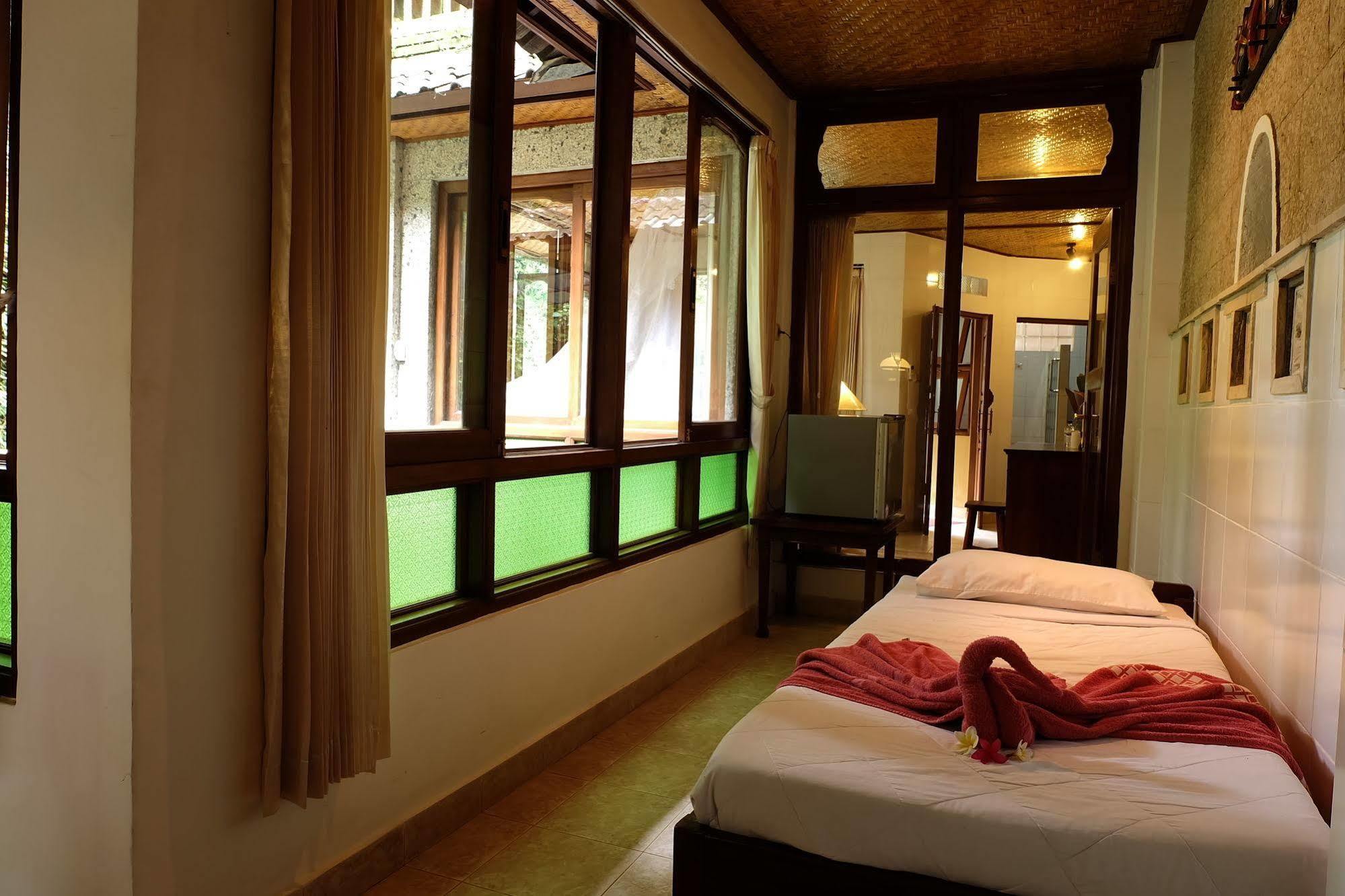 Ketut'S Place Bed & Breakfast Ubud Bagian luar foto